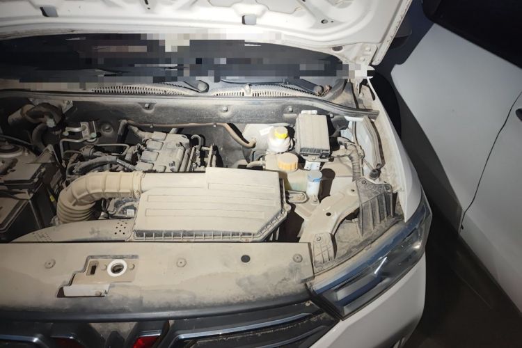 Used Wuling Hongguang 2018 1.5L S Standard Version L2B Engine Bay Left