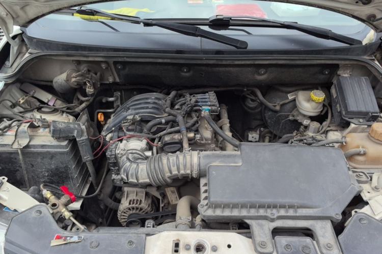 Used Wuling Hongguang 2018 1.2L Classic S Base Model Engine Bay