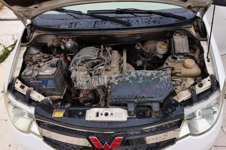 Used Wuling Hongguang 2018 1.2L Classic S Base Model Engine Bay