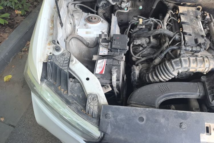 Used Wuling Hongguang 2018 1.5L Classic S Standard Model Engine Bay Right