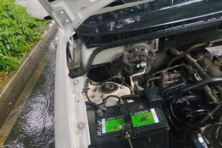Used Wuling Hongguang 2018 1.5L Classic S Base Model Engine Bay Right