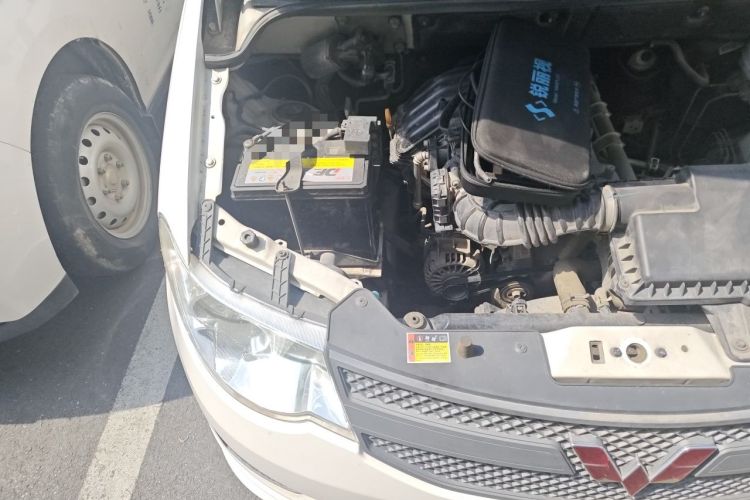 Used Wuling Hongguang 2018 1.2L Classic S Base Model Engine Bay Right