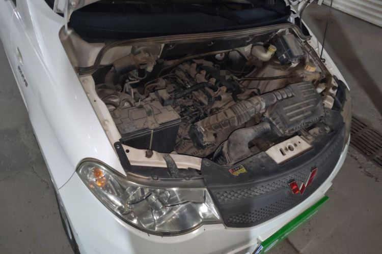 Used Wuling Hongguang 2018 1.5L Classic S Base Model Engine Bay Right