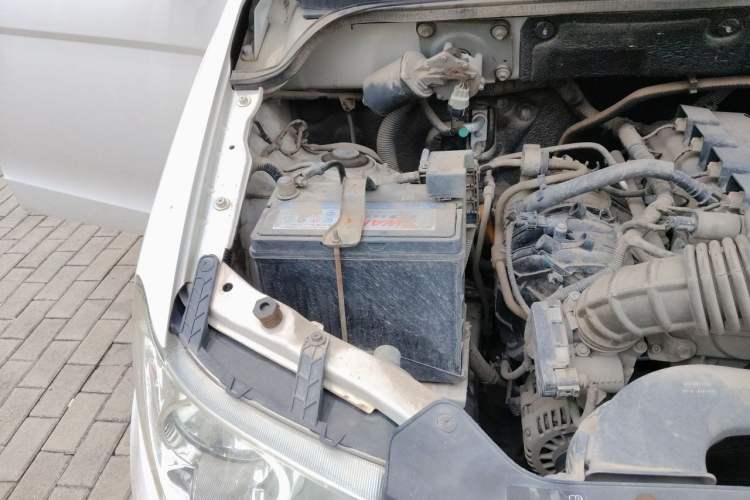 Used Wuling Hongguang 2018 1.5L Classic S Standard Model Engine Bay Right