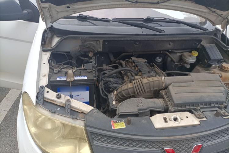 Used Wuling Hongguang 2018 1.5L Classic S Base Model Engine Bay Right