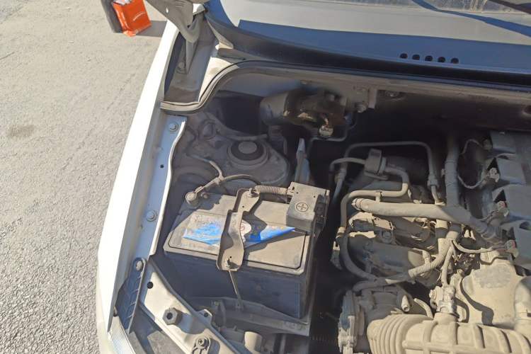 Used Wuling Hongguang 2018 1.5L Classic S Standard Model Engine Bay Right