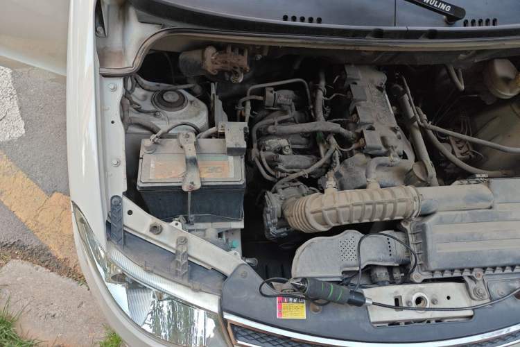 Used Wuling Hongguang 2018 1.5L Classic S Standard Model Engine Bay Right