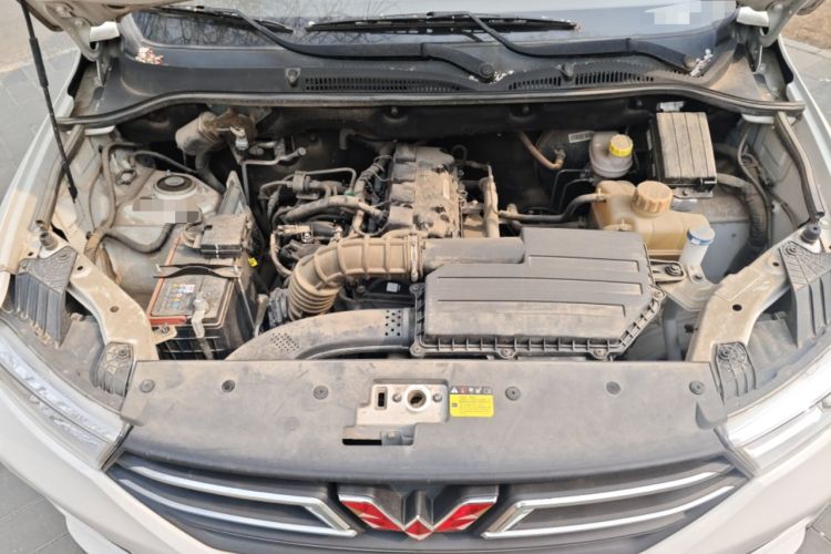 Used Wuling Hongguang 2018 1.5L S Standard Version L2B Engine Bay