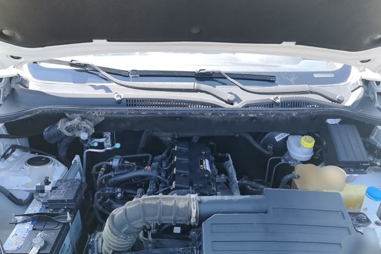 Used Wuling Hongguang 2018 1.5L S Comfort Model L2B Engine Bay