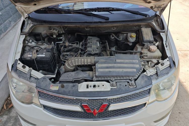 Used Wuling Hongguang 2018 1.5L Classic S Standard Model Engine Bay