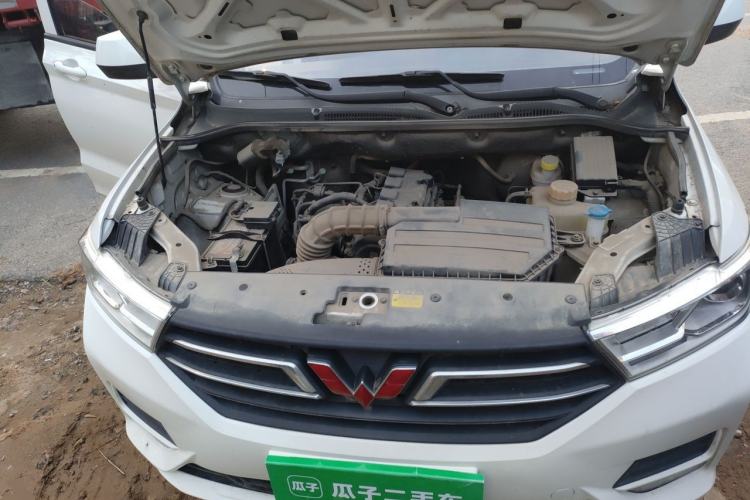 Used Wuling Hongguang 2018 1.5L S Standard Version L2B Engine Bay