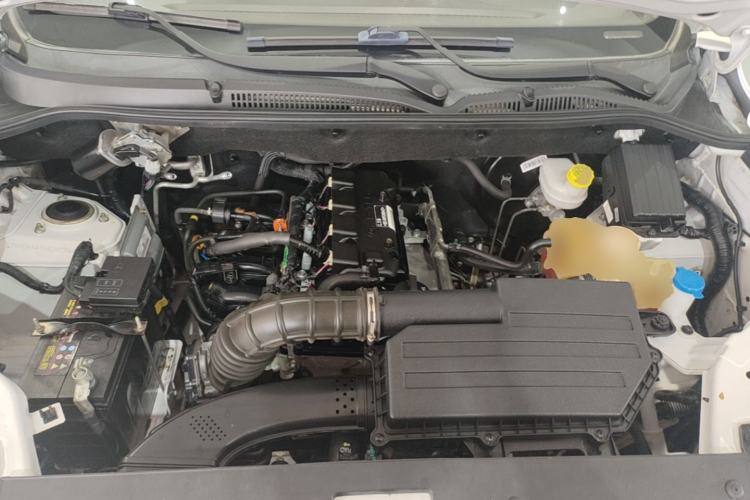 Used Wuling Hongguang 2018 1.5L S Standard Version L2B Engine Bay