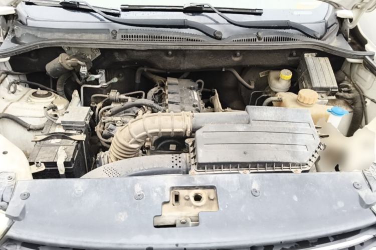 Used Wuling Hongguang 2018 1.5L S Comfort Model L2B Engine Bay