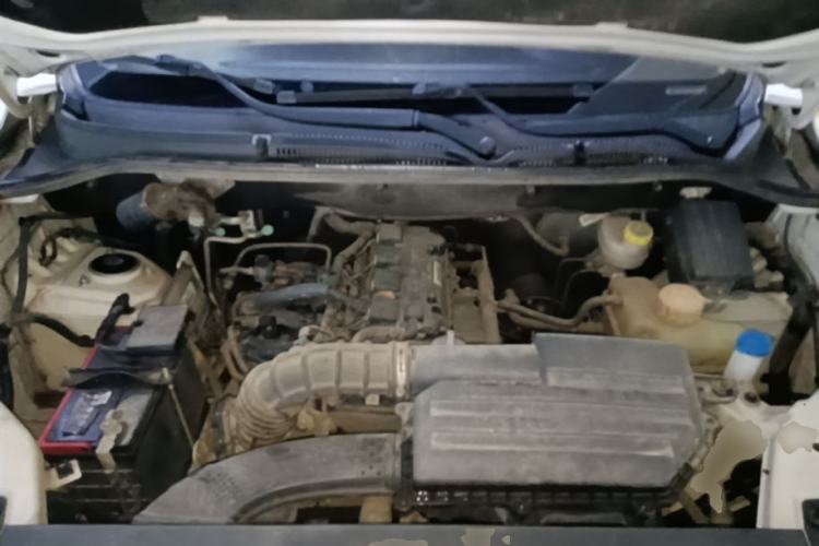 Used Wuling Hongguang 2018 1.5L S Comfort Model L2B Engine Bay