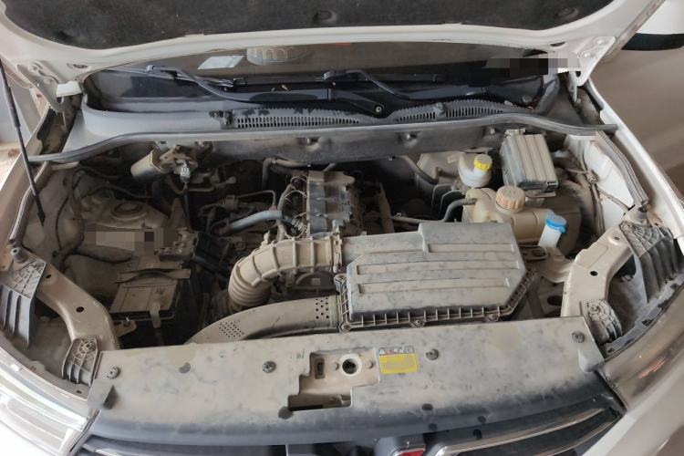 Used Wuling Hongguang 2018 1.5L S Comfort Model L2B Engine Bay