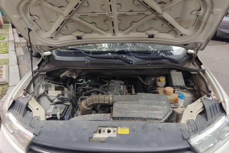 Used Wuling Hongguang 2018 1.5L S Standard Version L2B Engine Bay