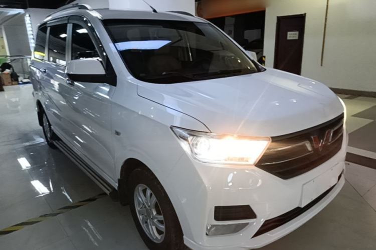 Used Wuling Hongguang 2018 1.5L S Comfort Model L2B Exterior 1