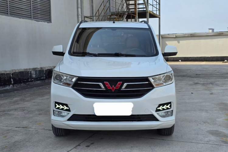 Used Wuling Hongguang 2018 1.5L S Comfort Model L2B Exterior 1