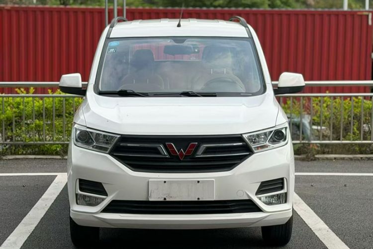 Used Wuling Hongguang 2018 1.5L S Standard Version L2B Exterior 2