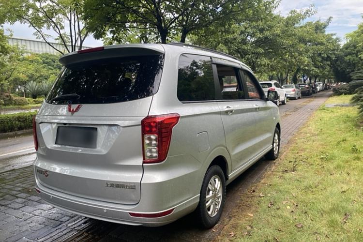 Used Wuling Hongguang 2018 1.5L S Comfort Model L2B Exterior 3