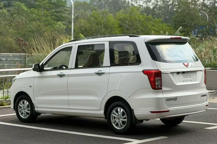 Used Wuling Hongguang 2018 1.5L S Standard Version L2B Exterior 4