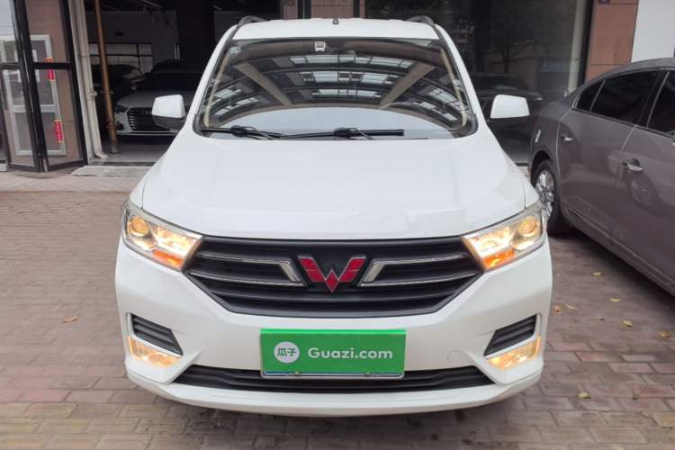 Used Wuling Hongguang 2018 1.5L S Standard Version L2B Front
