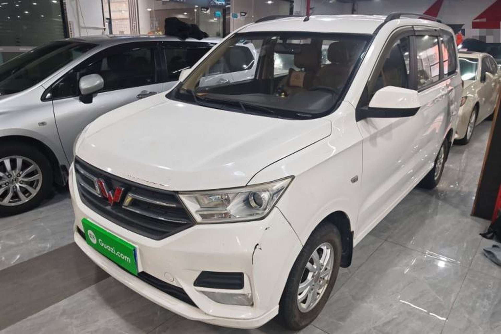 Used Wuling Hongguang 2018 1.5L S Comfort Model L2B Front Left 45 Deg