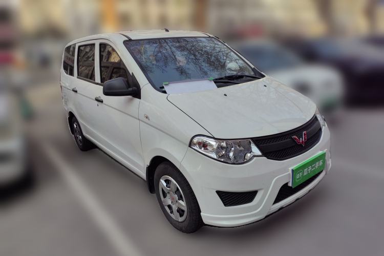 Used Wuling Hongguang 2018 1.5L Classic S Base Model Front Right 45 Deg