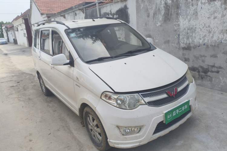 Used Wuling Hongguang 2018 1.5L S Standard Version L2B Front Right 45 Deg