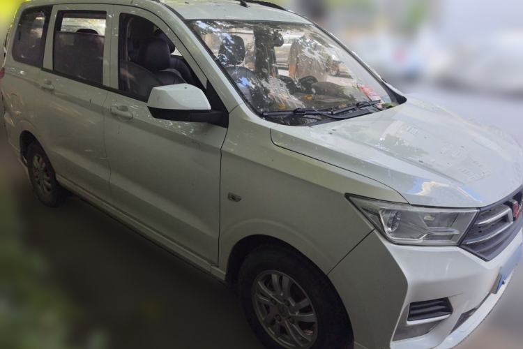 Used Wuling Hongguang 2018 1.5L Classic S Standard Model Front Right 45 Deg