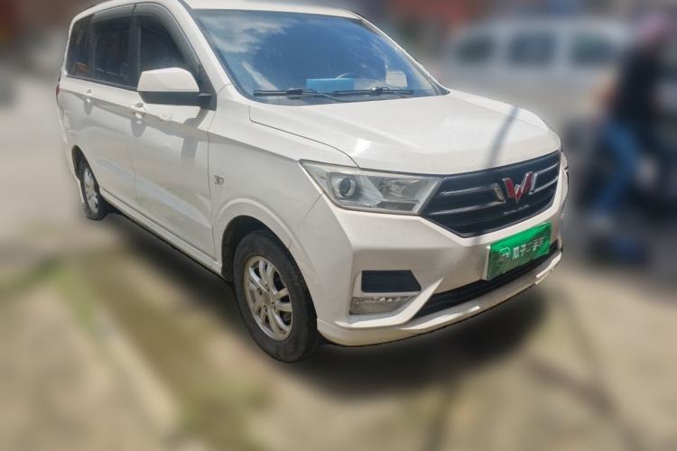 Used Wuling Hongguang 2018 1.5L S Comfort Model L2B Front Right 45 Deg