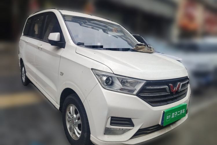 Used Wuling Hongguang 2018 1.5L S Comfort Model L2B Front Right 45 Deg