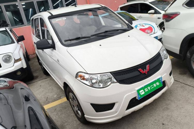 Used Wuling Hongguang 2018 1.5L Classic S Base Model Front Right 45 Deg
