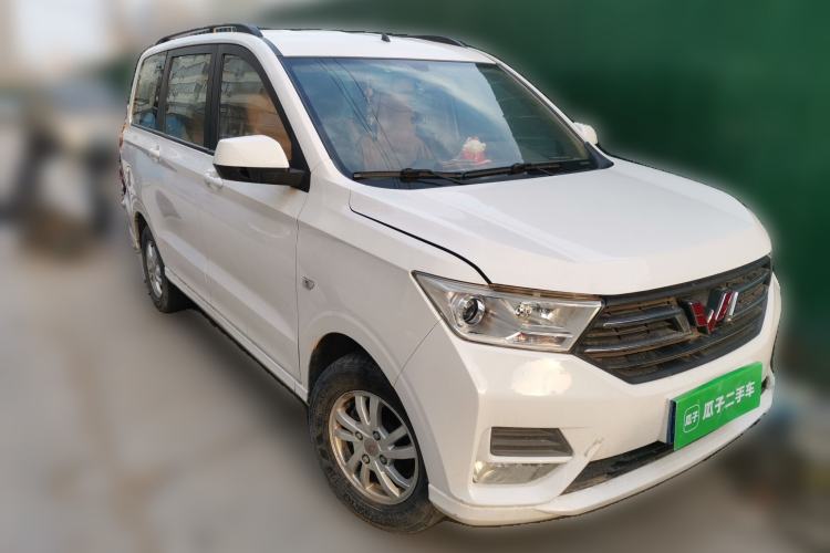 Used Wuling Hongguang 2018 1.5L S Comfort Model L2B Front Right 45 Deg
