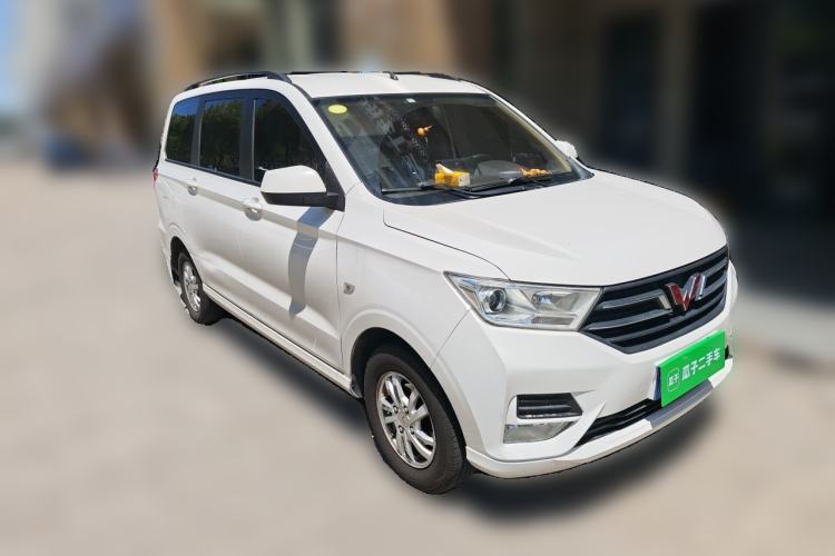 Used Wuling Hongguang 2018 1.5L S Comfort Model L2B Front Right 45 Deg