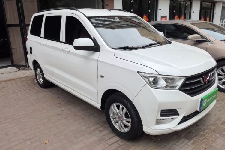 Used Wuling Hongguang 2018 1.5L S Standard Version L2B Front Right 45 Deg