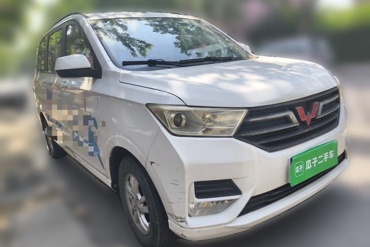 Used Wuling Hongguang 2018 1.5L S Comfort Model L2B Front Right 45 Deg