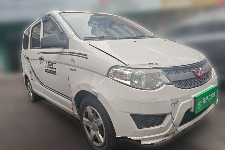 Used Wuling Hongguang 2018 1.5L Classic S Base Model Front Right 45 Deg
