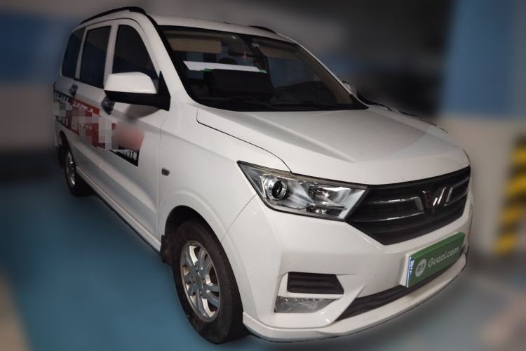 Used Wuling Hongguang 2018 1.5L S Standard Version L2B Front Right 45 Deg