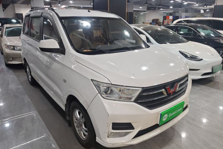 Used Wuling Hongguang 2018 1.5L S Comfort Model L2B Front Right 45 Deg