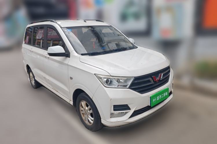 Used Wuling Hongguang 2018 1.5L S Comfort Model L2B Front Right 45 Deg