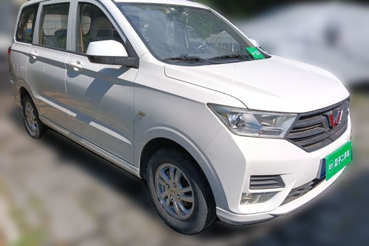 Used Wuling Hongguang 2018 1.5L S Standard Version L2B Front Right 45 Deg