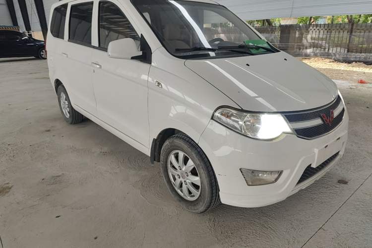Used Wuling Hongguang 2018 1.5L Classic S Standard Model Front Right 45 Deg