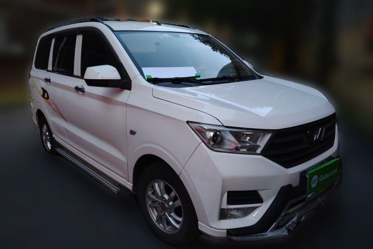 Used Wuling Hongguang 2018 1.5L S Standard Version L2B Front Right 45 Deg