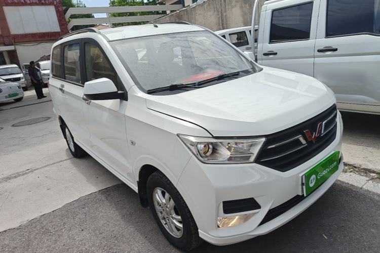 Used Wuling Hongguang 2018 1.5L S Comfort Model L2B Front Right 45 Deg