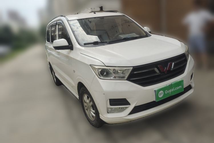 Used Wuling Hongguang 2018 1.5L S Standard Version L2B Front Right 45 Deg
