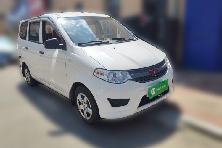 Used Wuling Hongguang 2018 1.2L Classic S Base Model Front Right 45 Deg