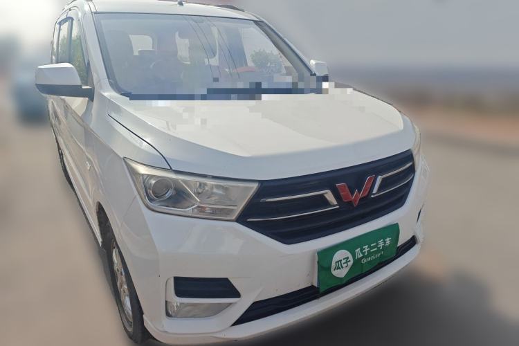 Used Wuling Hongguang 2018 1.5L S Comfort Model L2B Front Right 45 Deg