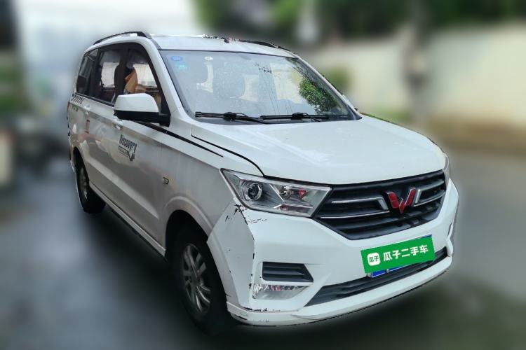 Used Wuling Hongguang 2018 1.5L S Comfort Model L2B Front Right 45 Deg