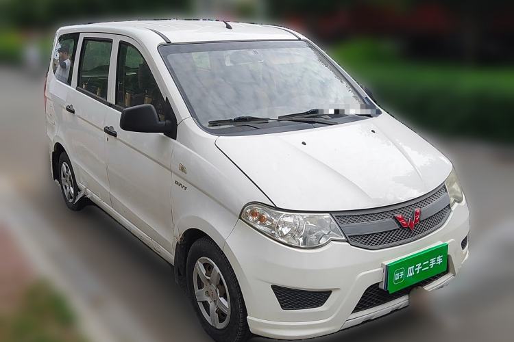 Used Wuling Hongguang 2018 1.5L Classic S Base Model Front Right 45 Deg